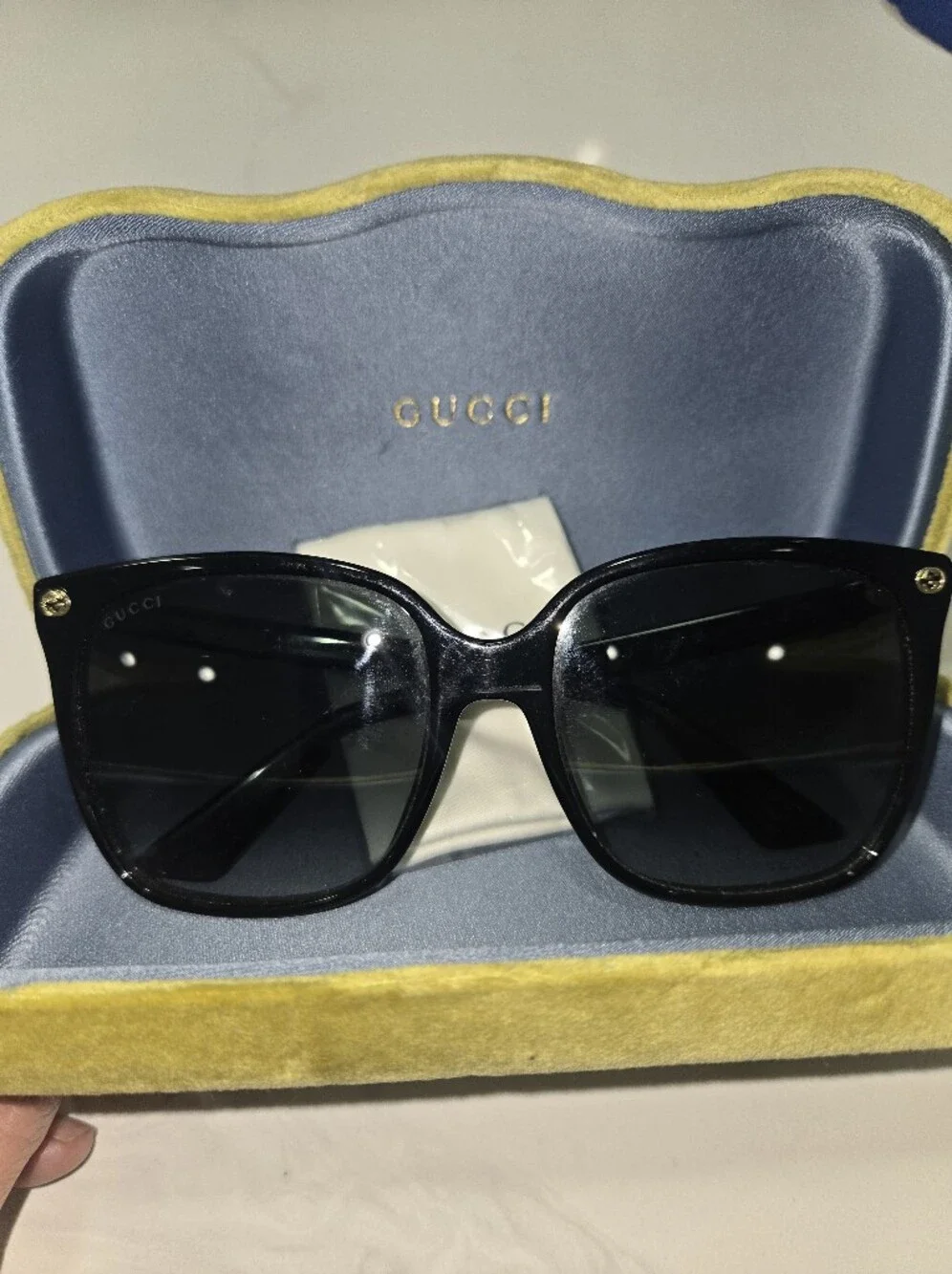 Gucci Black Oversized Cat-Eye Sunglasses